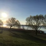 Sarudi Vendeghaz * Sarud