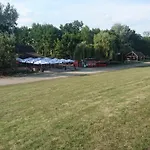 Pensjonat Sarudi Vendeghaz *