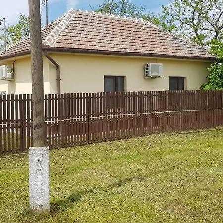 Vendégház Sarudi